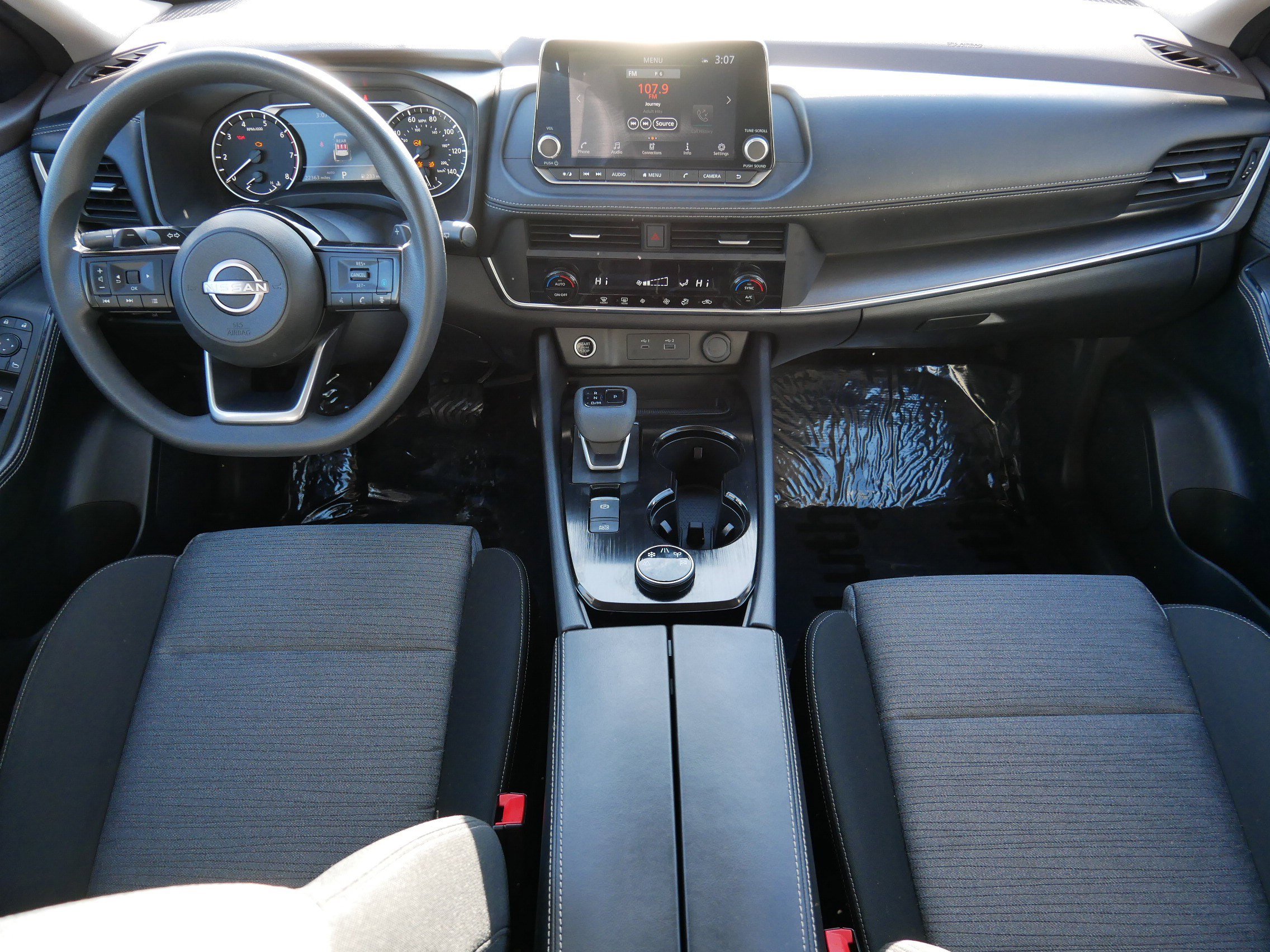 Used 2023 Nissan Rogue SV image 10