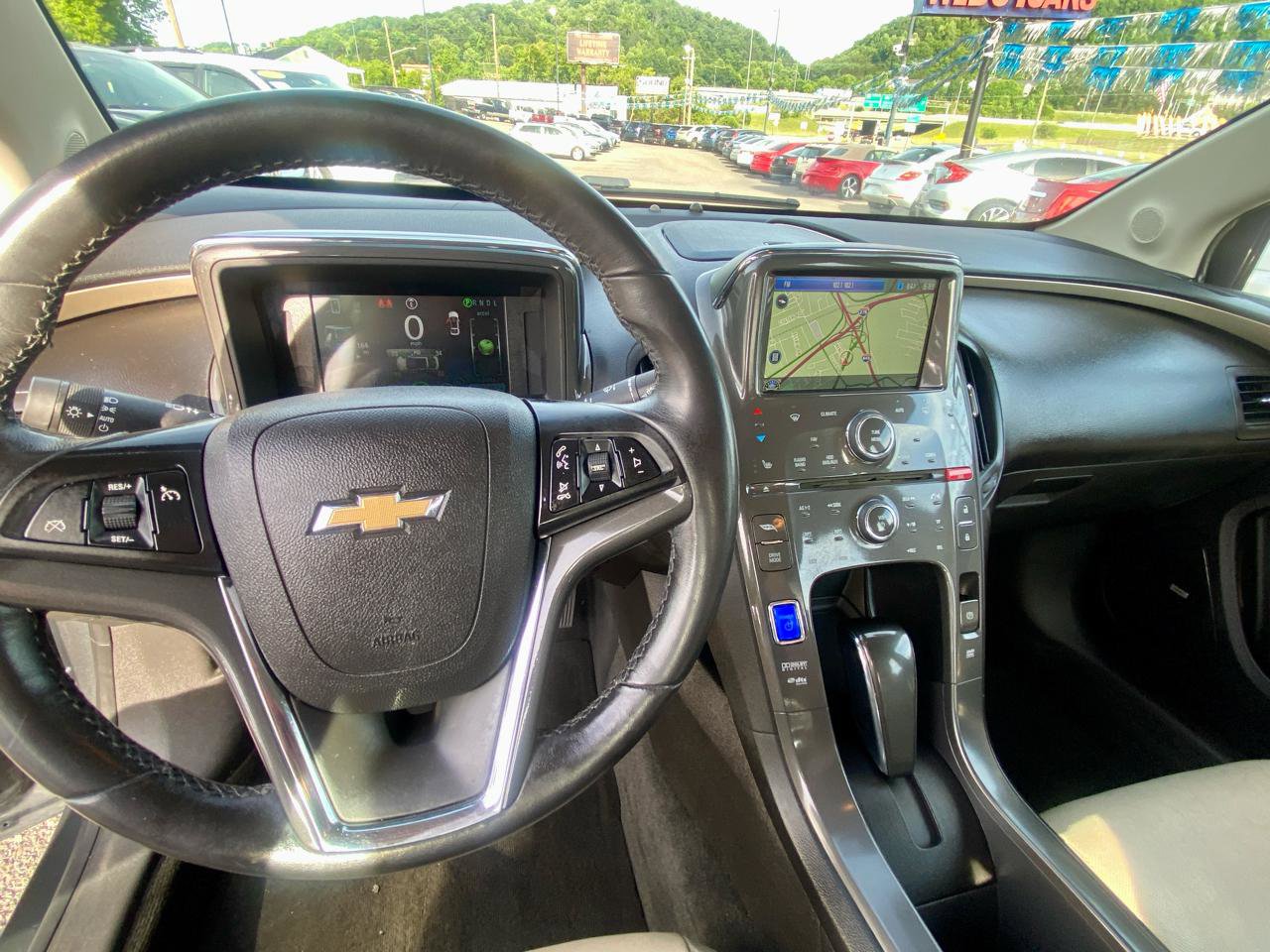 Used 2011 Chevrolet Volt Premium w/ Premium Trim Package FWD image 20