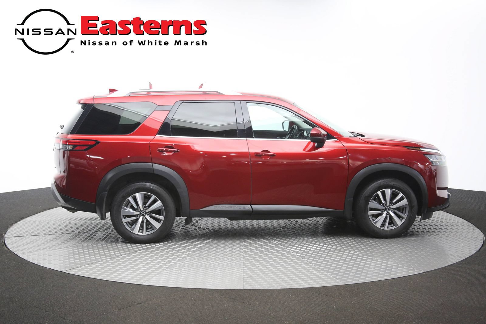 Used 2023 Nissan Pathfinder SL w/ Lighting Package (N92) AWD/4WD image 40