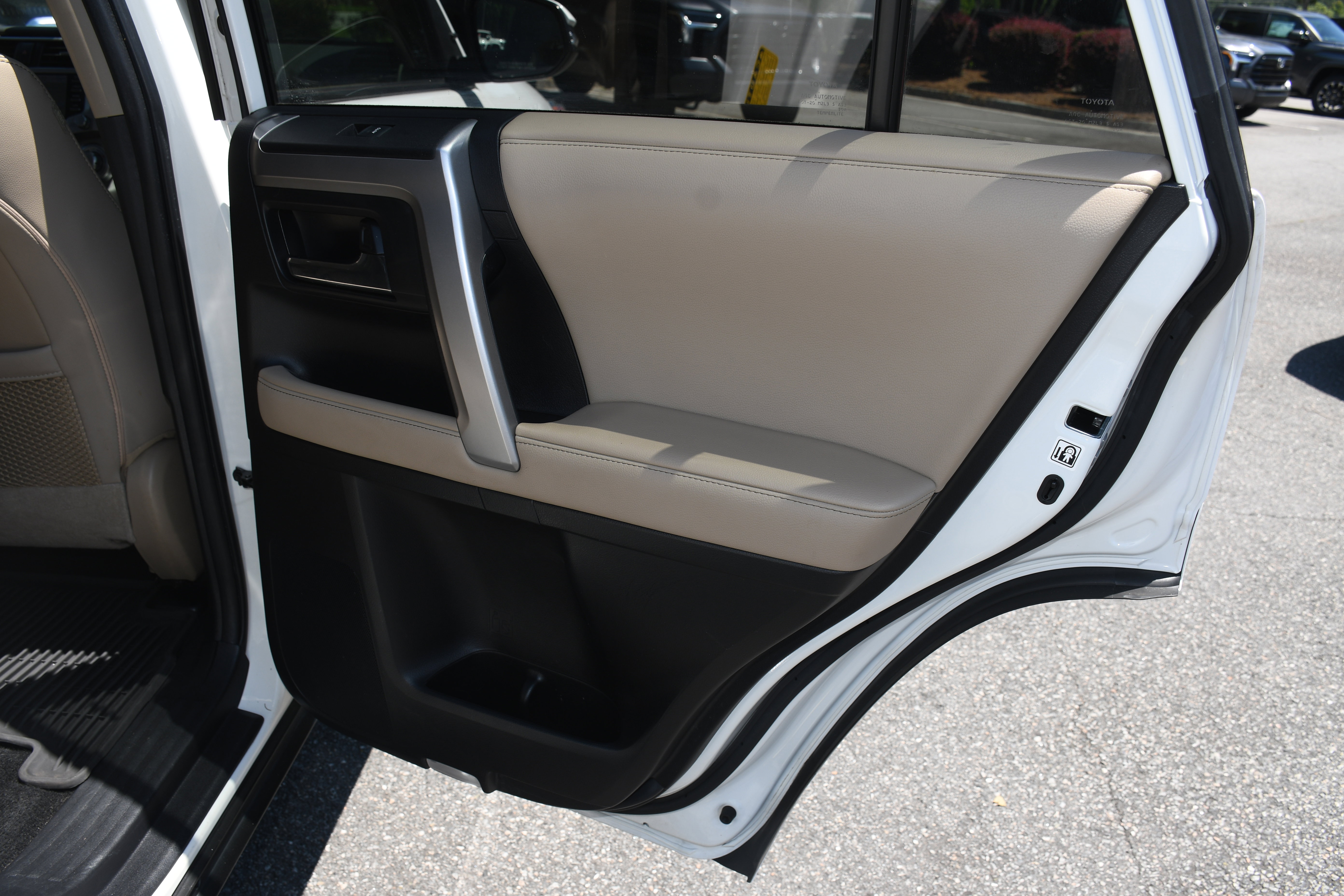 Used 2022 Toyota 4Runner SR5 Premium w/ Moonroof Package RWD image 20