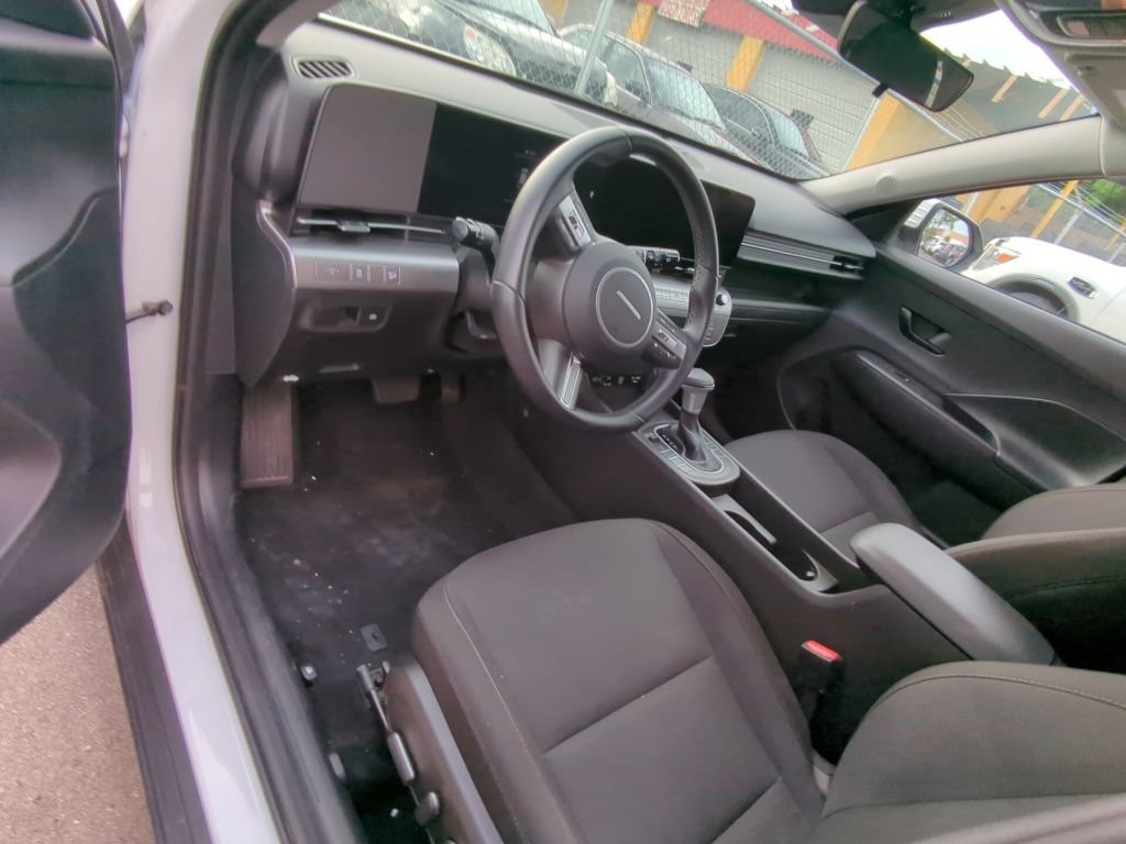 Used 2025 Hyundai Kona SEL AWD/4WD image 7