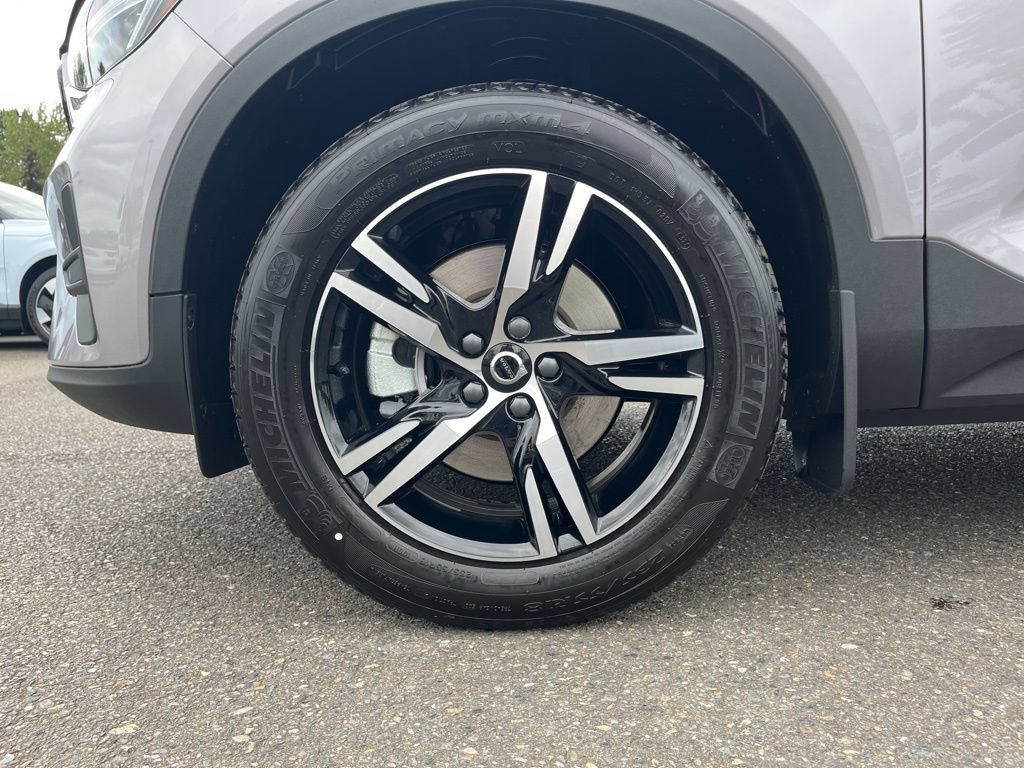New 2026 Volvo XC40 B5 Core w/ Protection Package Premier AWD/4WD image 28