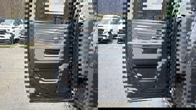 Used 2018 RAM 1500 Big Horn image 26