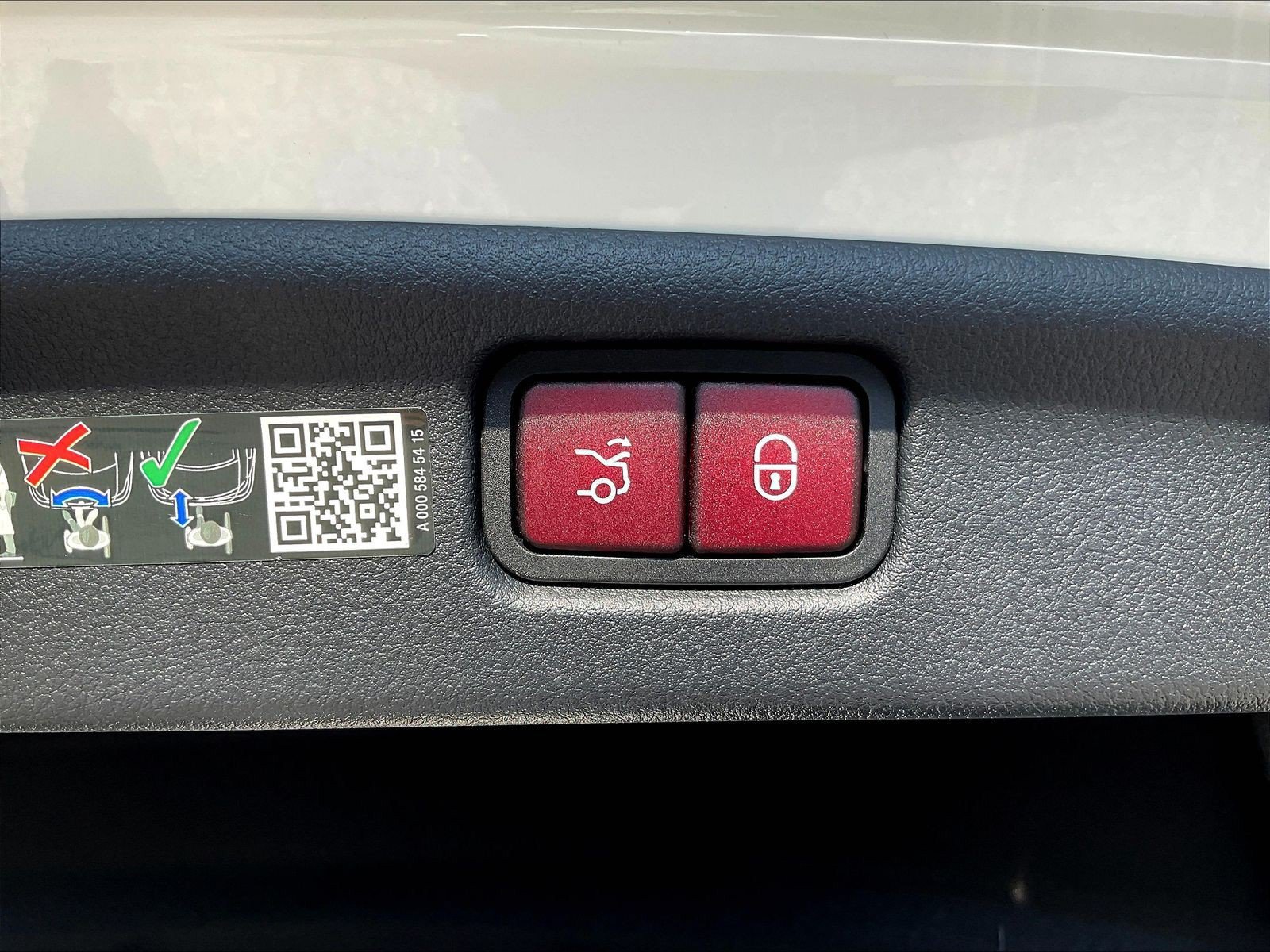 Certified 2024 Mercedes-Benz C 300 Sedan image 37