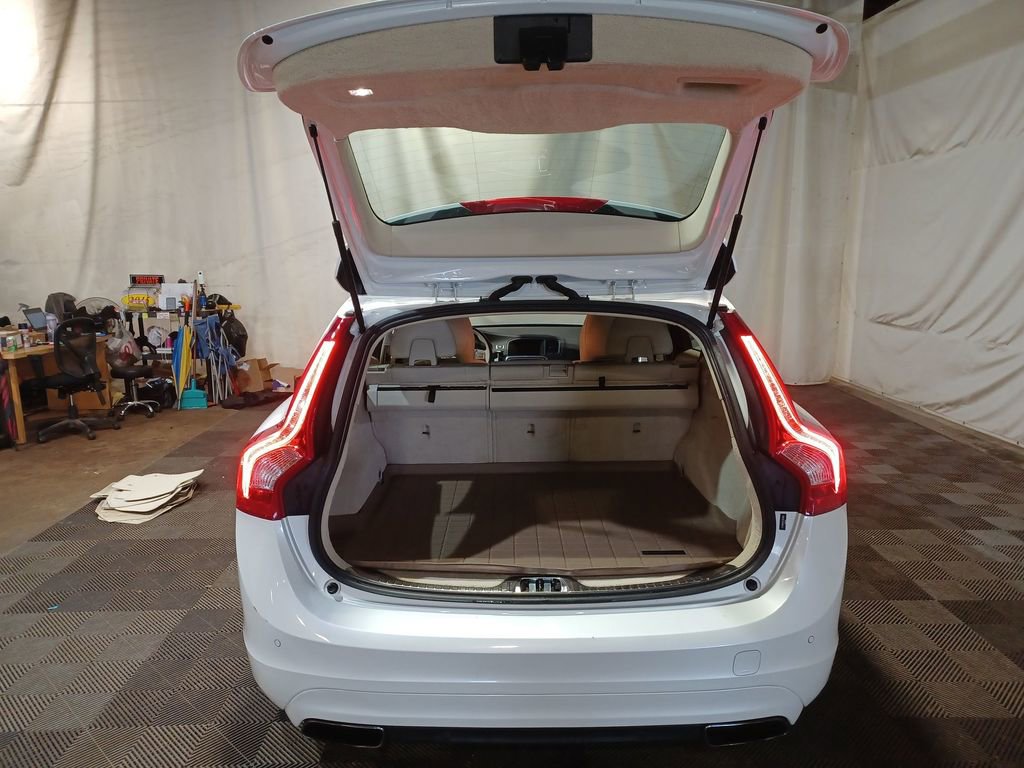 Used 2015 Volvo V60 T5 Premier image 21