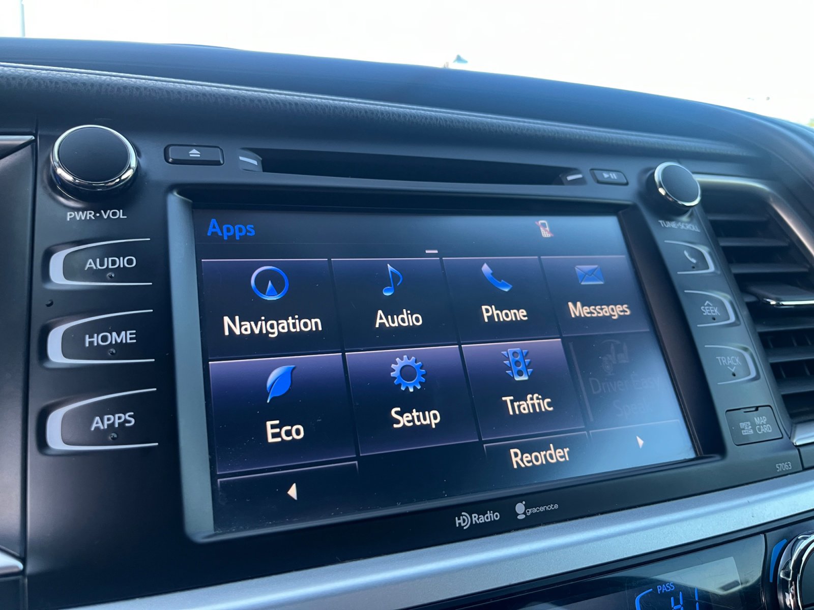 Used 2015 Toyota Highlander XLE image 27