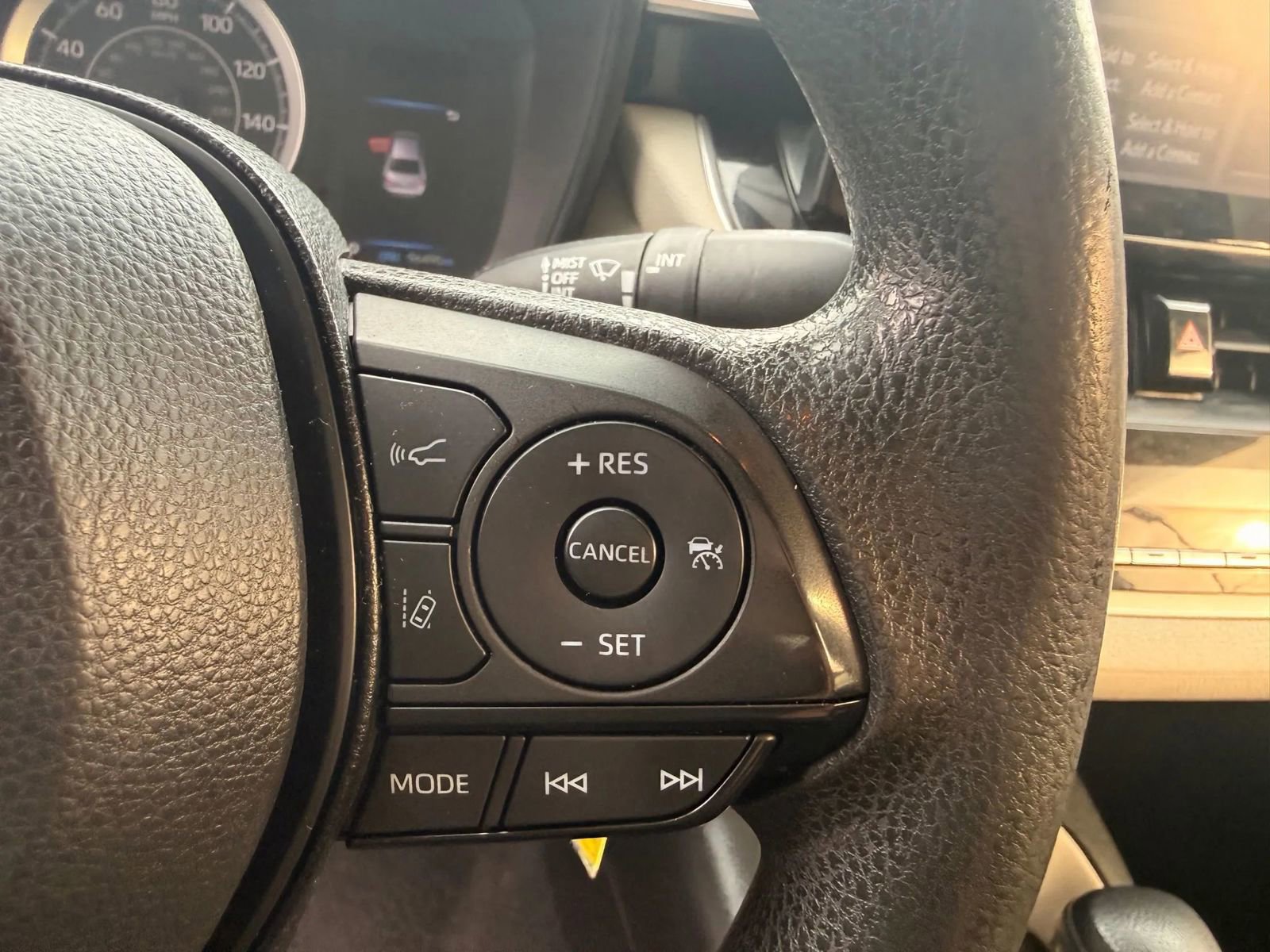 Used 2022 Toyota Corolla LE image 17