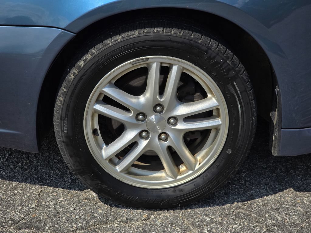Used 2005 Subaru Legacy 2.5i AWD/4WD image 9