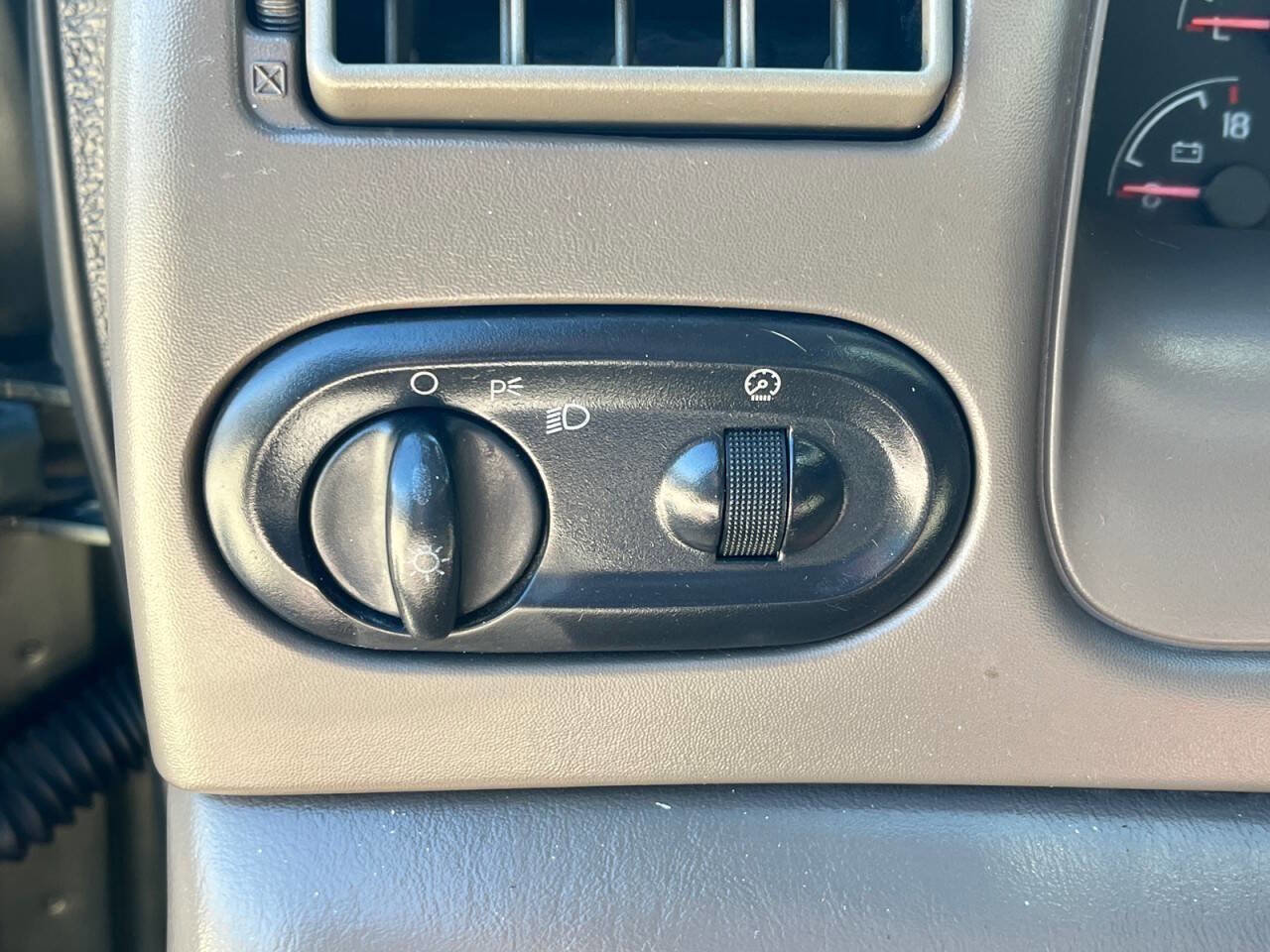 Used 2000 Ford Excursion Limited image 18