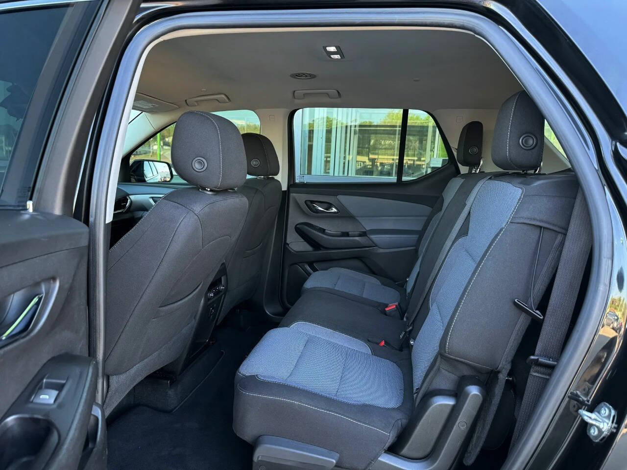 Used 2018 Chevrolet Traverse LT AWD/4WD image 12