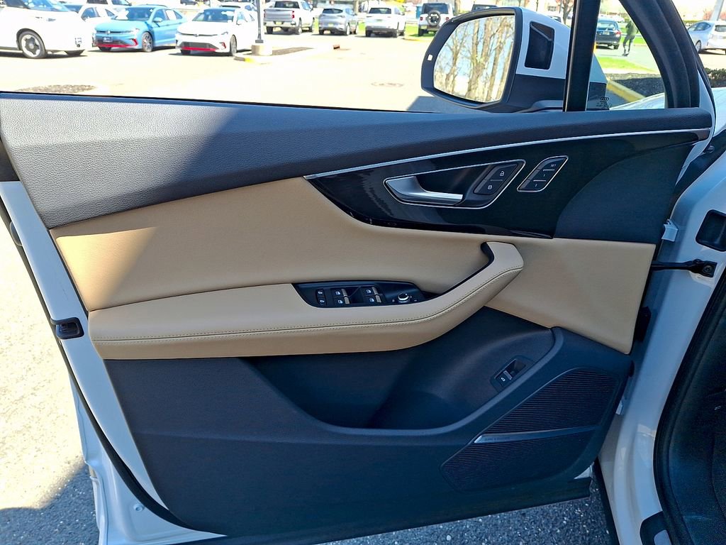 Used 2023 Audi Q7 2.0T Premium Plus w/ Premium Plus Package image 13