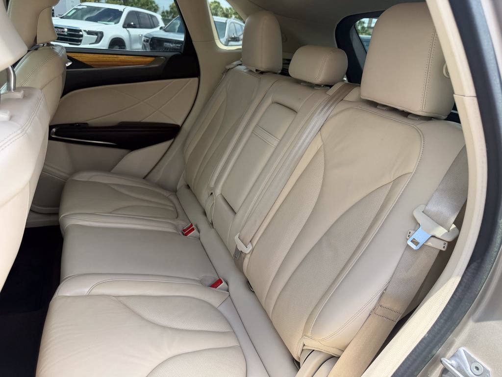Used 2015 Lincoln MKC FWD w/ Equipment Group 101A Select image 19