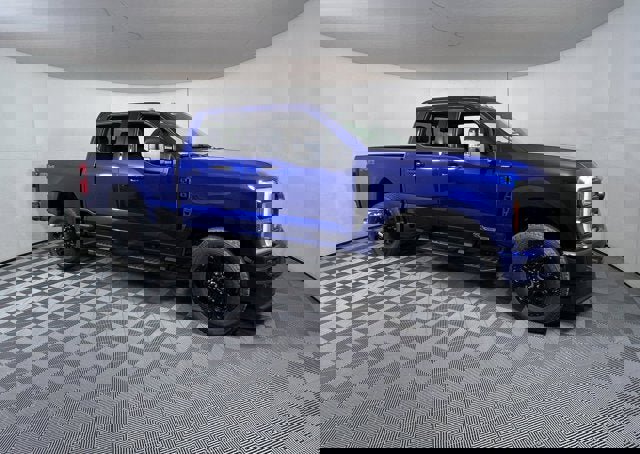 New 2026 Ford F250 Lariat w/ Black Appearance Package