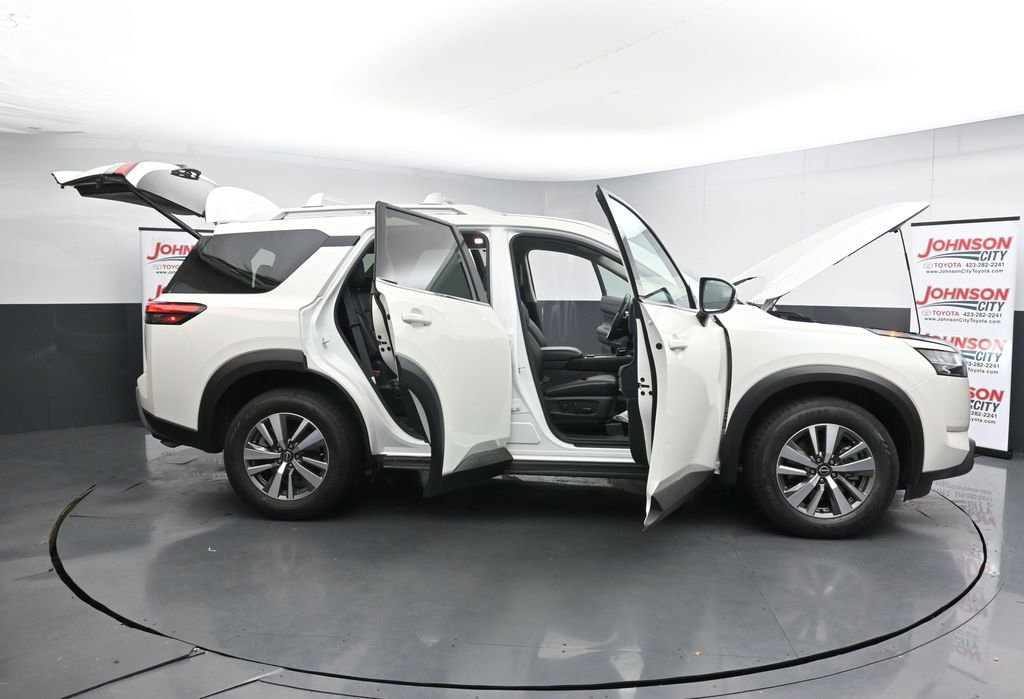 Used 2023 Nissan Pathfinder SL image 43