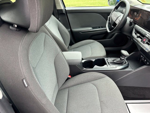 Certified 2025 Kia K4 FWD image 27