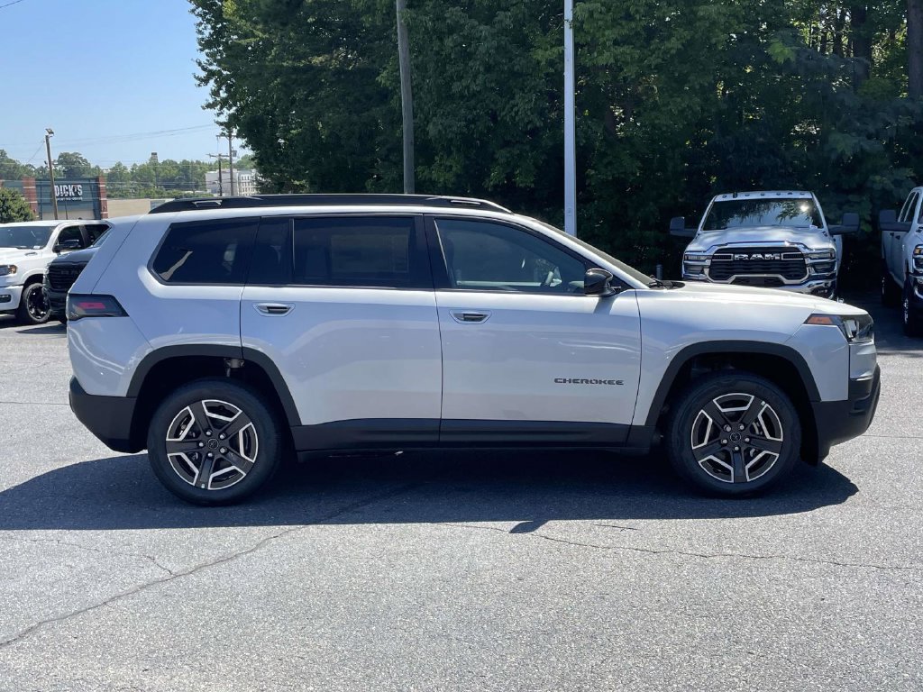 New 2026 Jeep Cherokee Laredo AWD/4WD image 10
