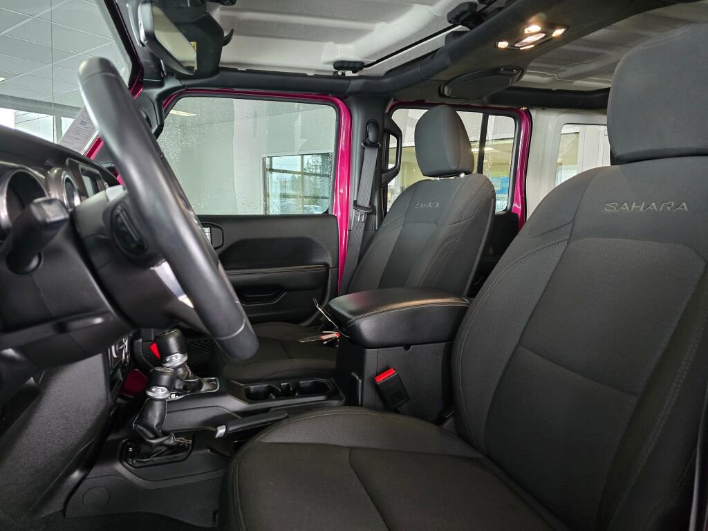 Used 2022 Jeep Wrangler Unlimited Sahara image 21
