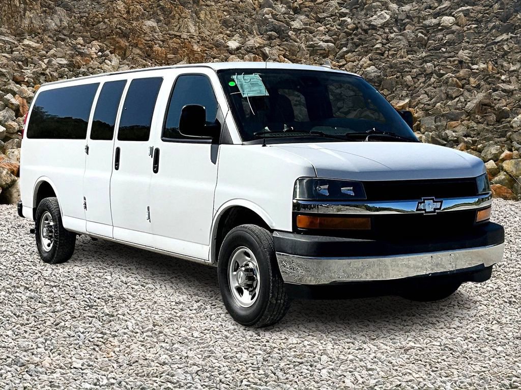 Used 2020 Chevrolet Express 3500 LT w/ LT Preferred Equipment Group image 10