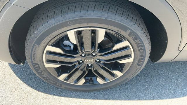 Used 2025 Kia Telluride SX w/ SX Captain's Chair Package AWD/4WD image 10