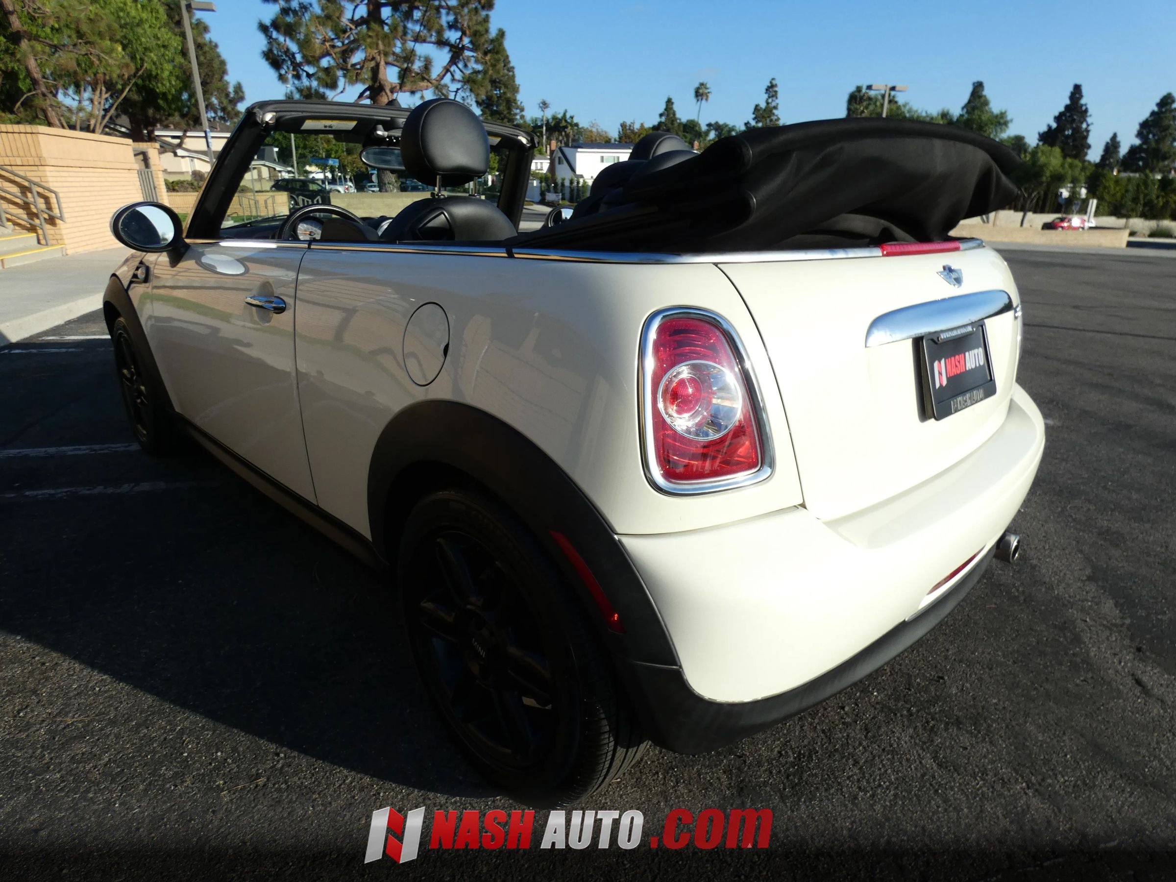 Used 2015 MINI Cooper Convertible FWD image 12
