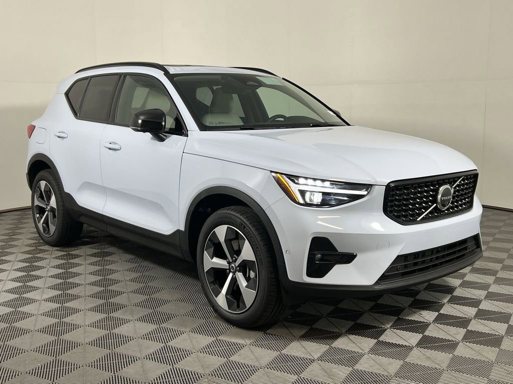 New 2026 Volvo XC40 B5 Plus w/ Protection Package Premier image 2
