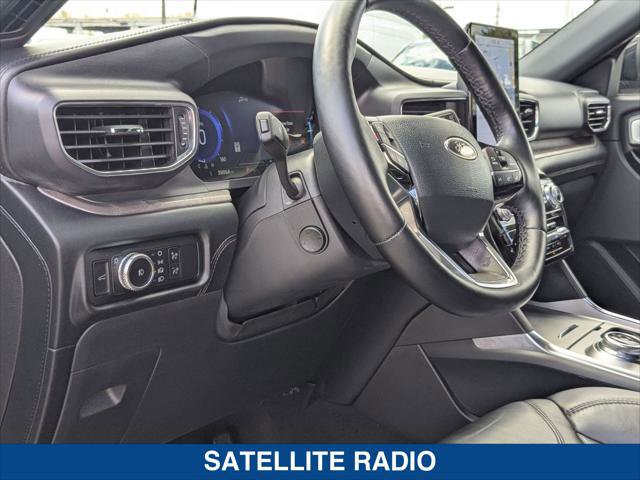 Used 2023 Ford Explorer Platinum w/ Technology Package image 12