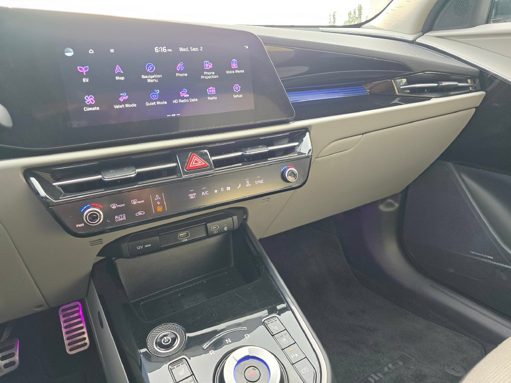 Certified 2023 Kia Niro Wave w/ Wave Preserve Package FWD image 36