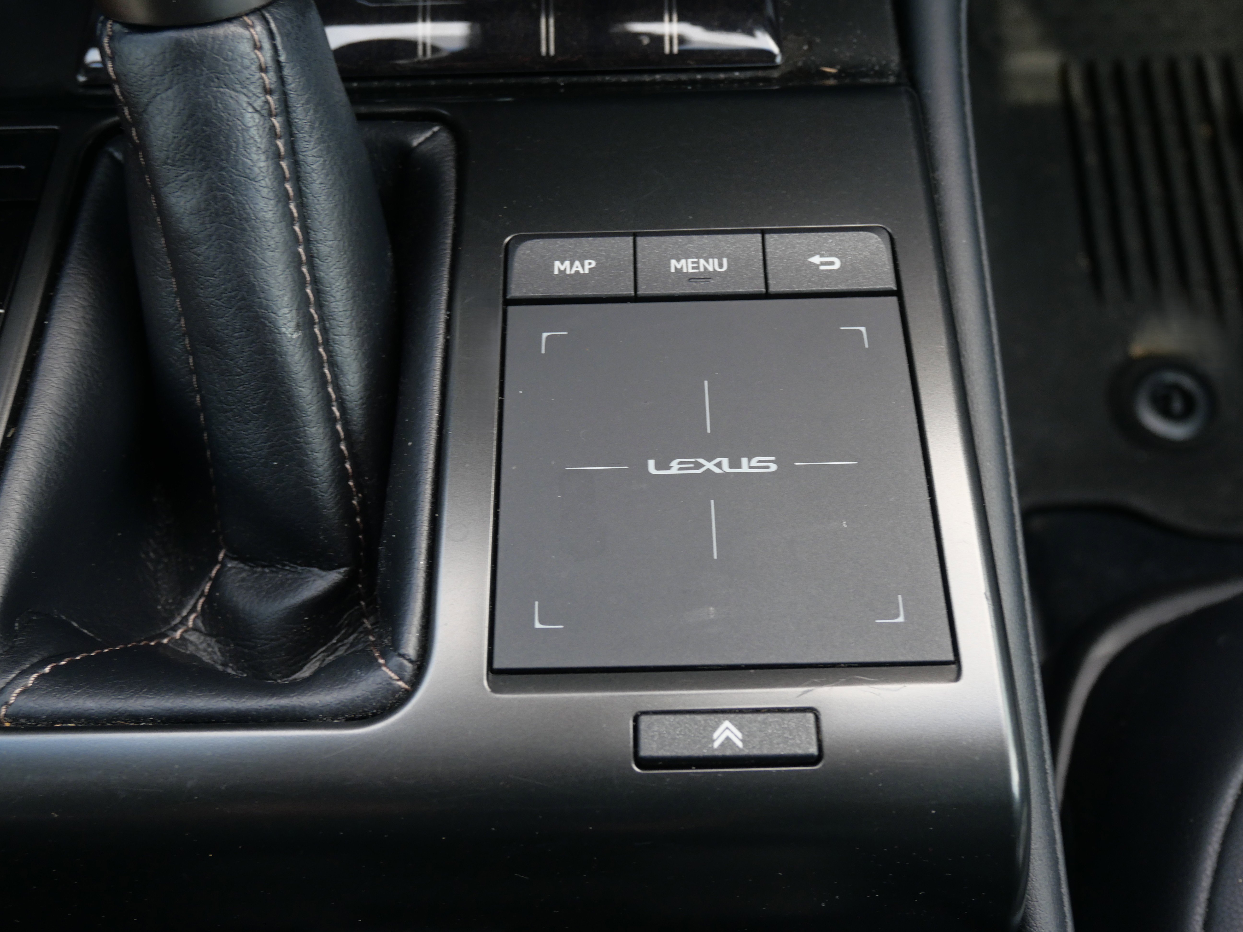 Used 2022 Lexus GX 460 Premium w/ Premium Package image 22