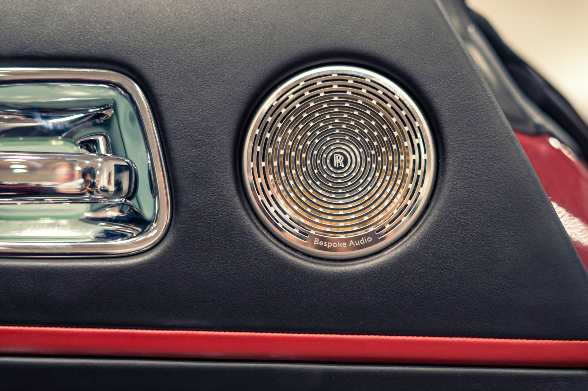 Used 2019 Rolls-Royce Dawn image 10