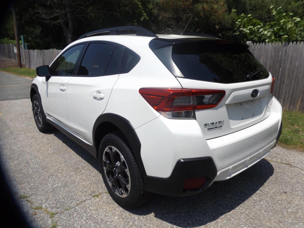 Used 2023 Subaru Crosstrek 2.0i image 3