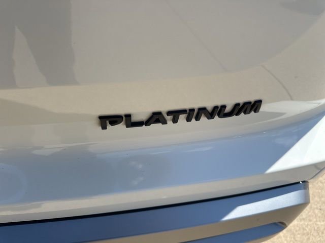 Used 2024 Nissan Pathfinder Platinum w/ Black Appearance Package image 6