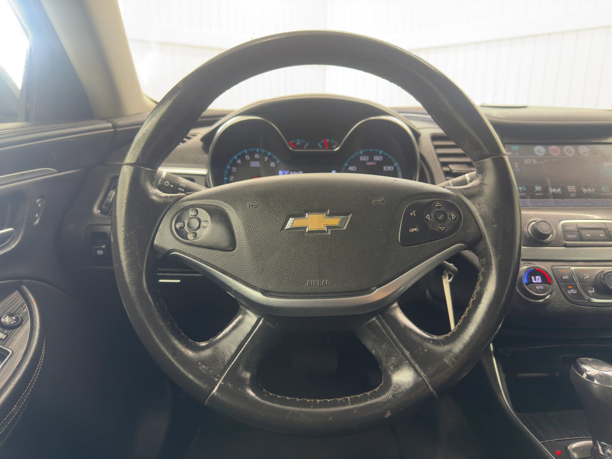 Used 2017 Chevrolet Impala LT FWD image 18