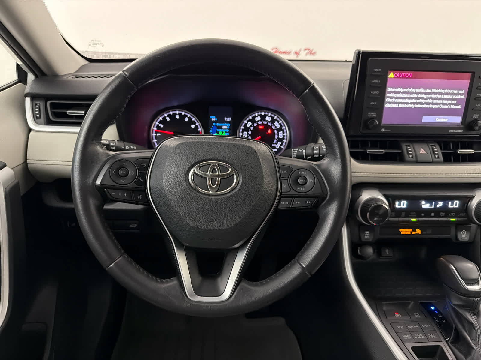 Used 2021 Toyota RAV4 XLE Premium AWD/4WD image 17