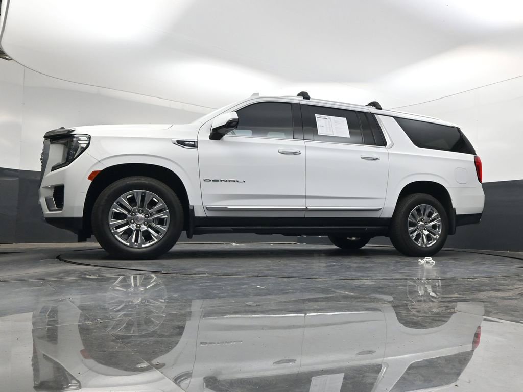 Used 2021 GMC Yukon XL Denali AWD/4WD image 44