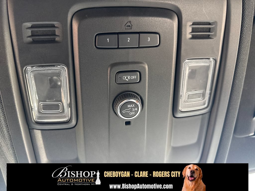 Used 2024 GMC Yukon XL SLT AWD/4WD image 26