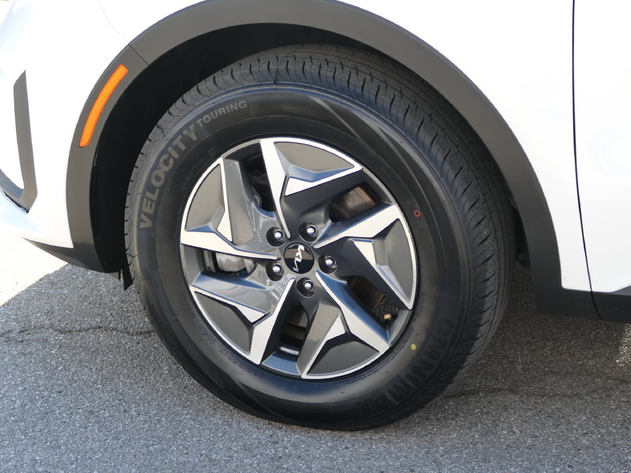 Certified 2022 Kia Sorento S AWD/4WD image 11