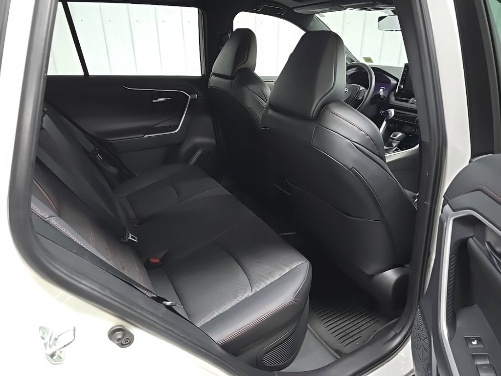 Used 2022 Toyota RAV4 XSE w/ Premium Package AWD/4WD image 18