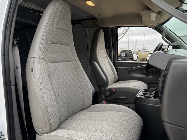New 2026 Chevrolet Express 2500 w/ Driver Convenience Package RWD image 20