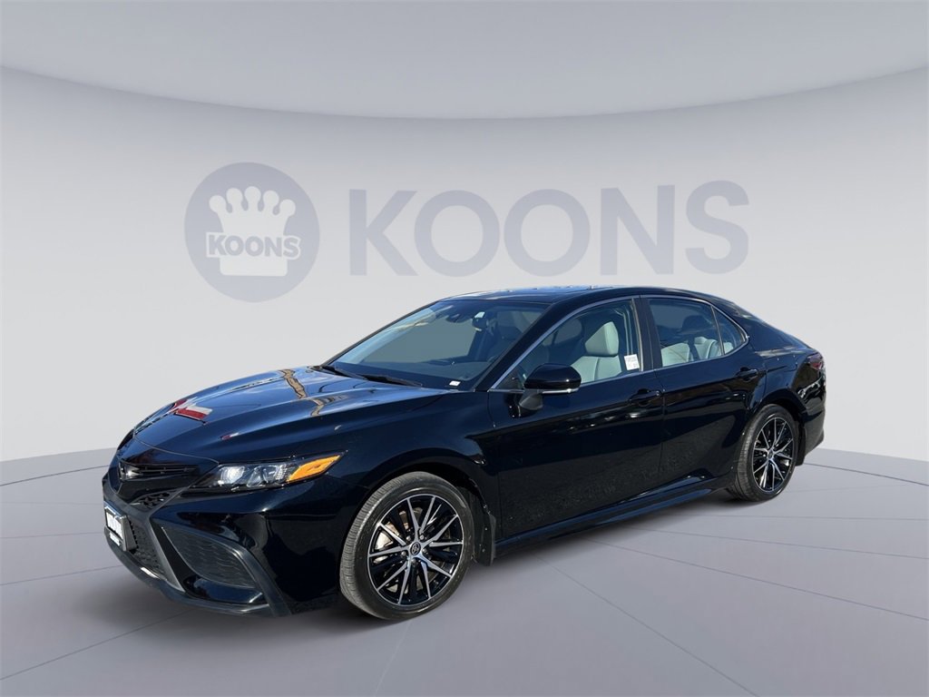 Used 2023 Toyota Camry SE