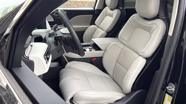 New 2025 Lincoln Aviator Reserve w/ Equipment Group 201A image 19