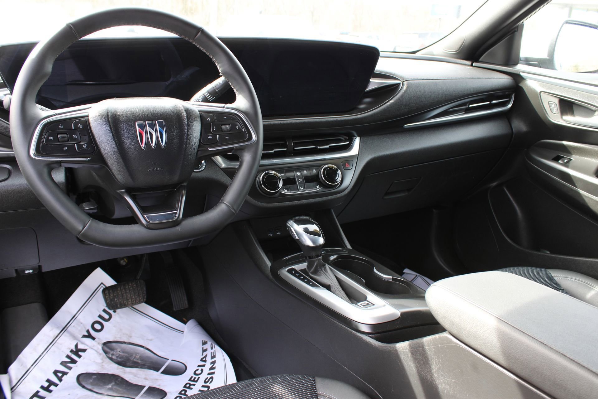 Used 2024 Buick Envista Preferred w/ Convenience I Package image 18