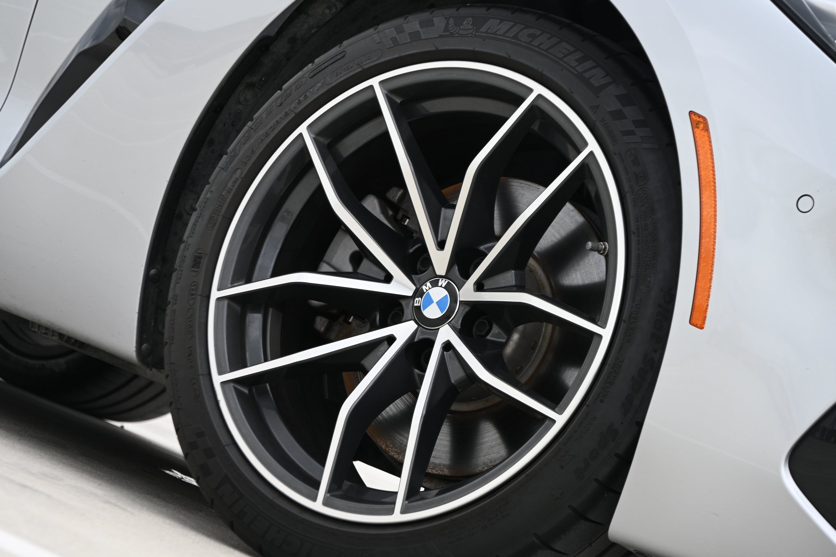 Used 2019 BMW Z4 sDrive30i w/ Premium Package RWD image 13