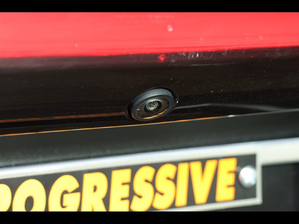 Used 2022 Chrysler Pacifica Touring-L image 21