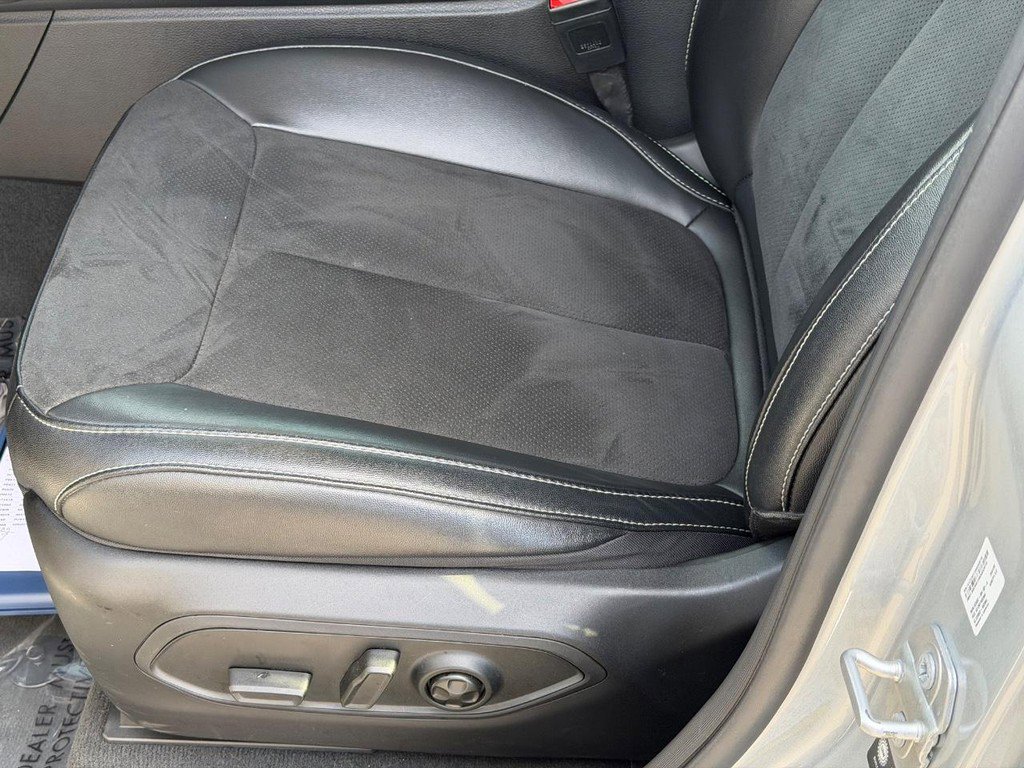 Used 2024 Jeep Grand Cherokee L Altitude image 25