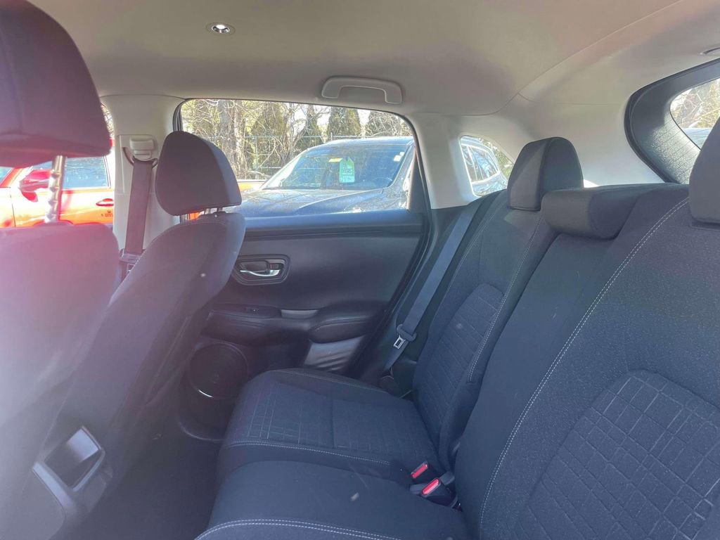 Certified 2024 Honda HR-V LX image 10