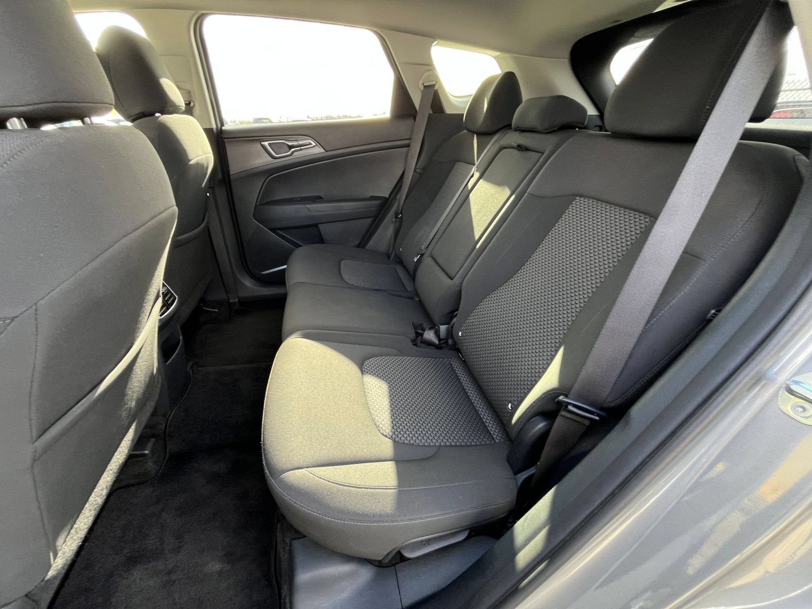 Used 2025 Kia Sportage LX FWD image 25