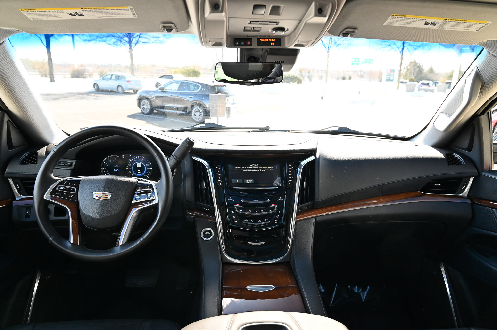 Used 2017 Cadillac Escalade ESV Luxury image 44