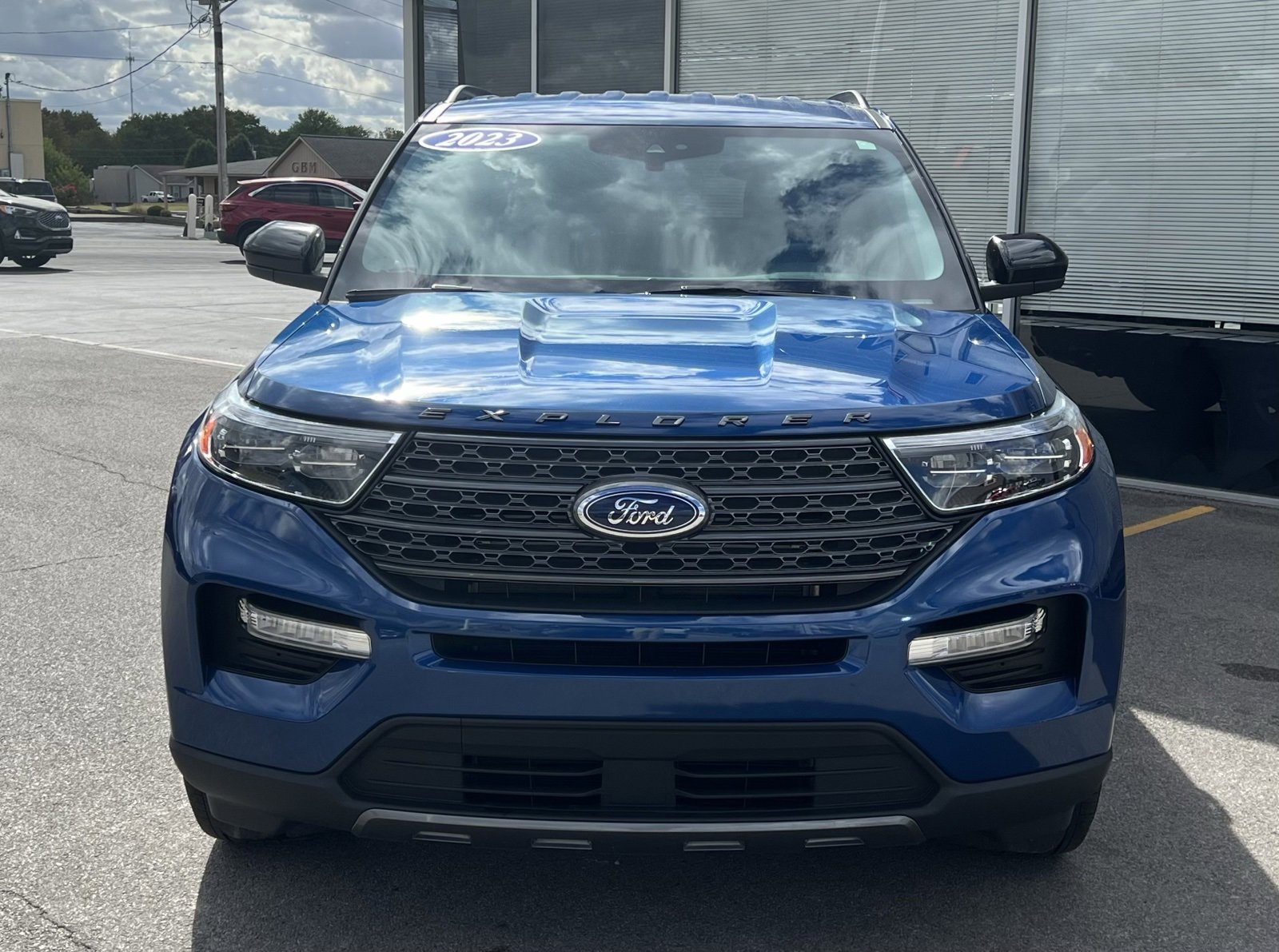 Used 2023 Ford Explorer XLT w/ Equipment Group 202A image 2