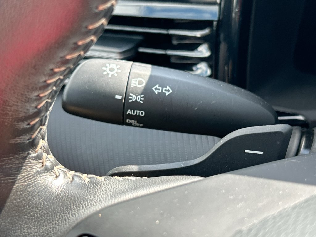 Used 2025 Toyota Camry SE FWD image 21