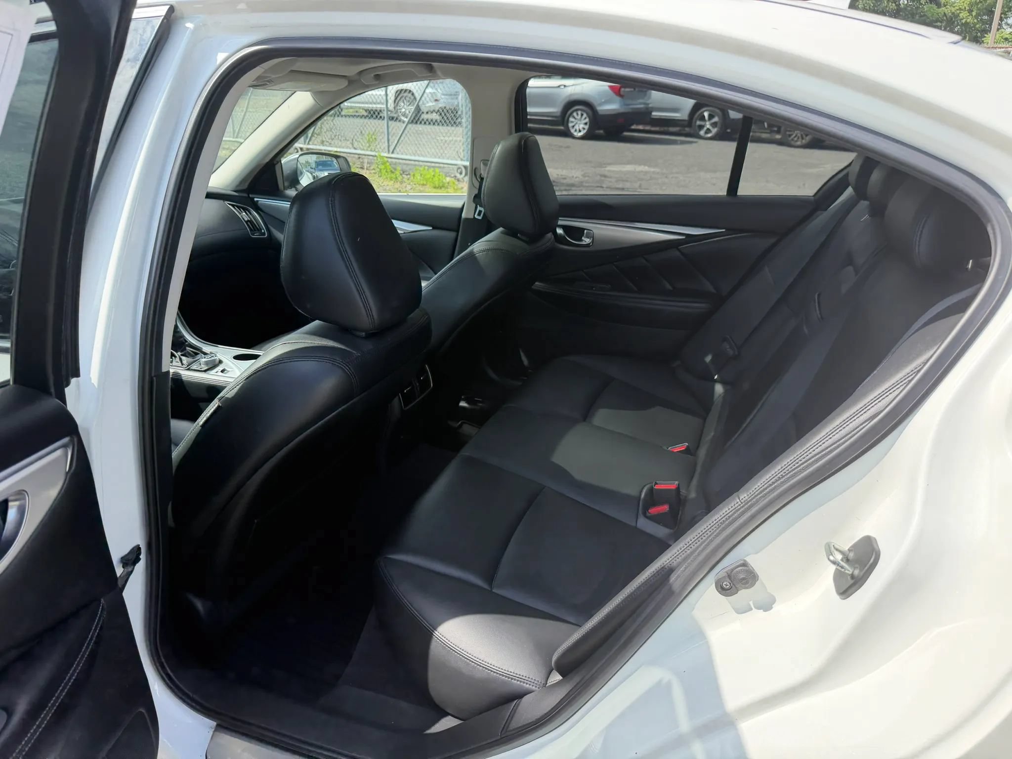 Used 2019 INFINITI Q50 Luxe w/ Essential Package (3.0T Luxe) AWD/4WD image 29